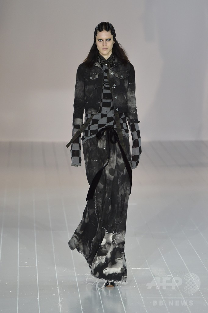 「マーク ジェイコブス」16/17年秋冬コレクション