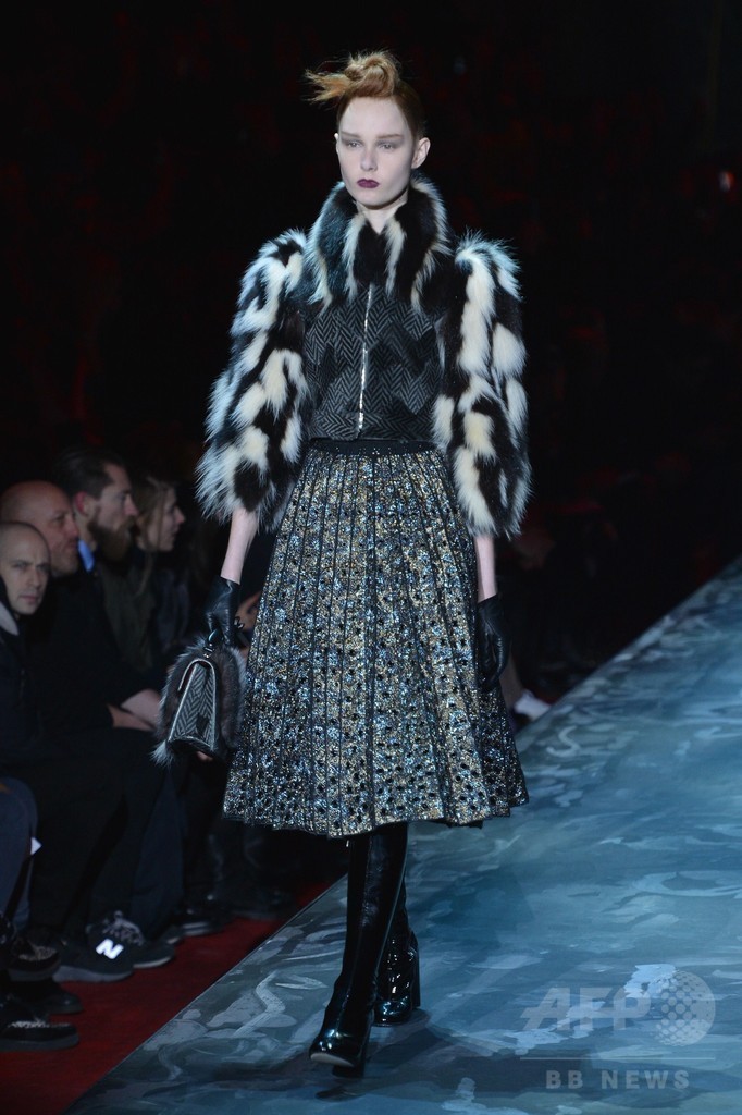 伝説の編集者ダイアナ・ヴリーランドからインスパイア、「マーク ジェイコブス」15/16年秋冬