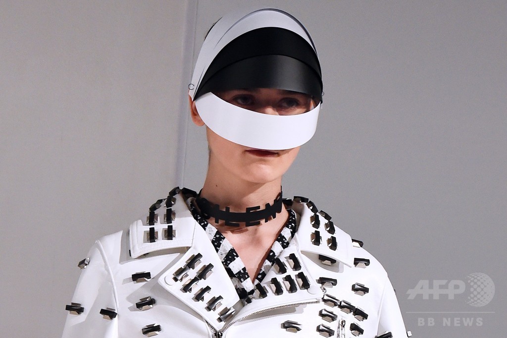 「アンリアレイジ」17年春夏