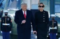米国のドナルド・トランプ前大統領夫妻（2021年1月20日撮影）。(c)ALEX EDELMAN / AFP