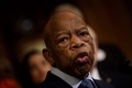 米首都ワシントンの連邦議会議事堂で、投票権に関する記者会見に出席する民主党のジョン・ルイス下院議員（2019年12月6日撮影）。(c)Brendan Smialowski / AFP