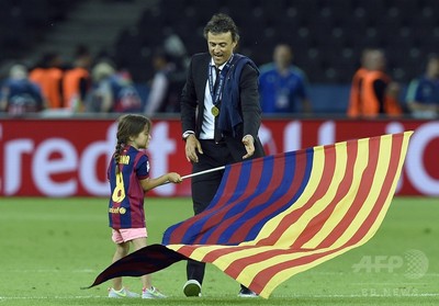 バルサのエンリケ監督、3冠の偉業達成も去就は不透明か 写真5枚 国際