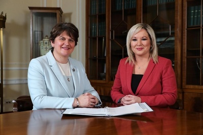 北アイルランド自治政府が3年ぶり復活、英首相は「4地域」の未来を歓迎