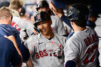 吉田正尚、2戦連発の15号2ラン 鈴木誠也は15号ソロ