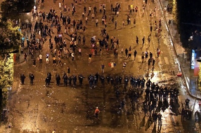 W杯勝利に沸くフランス、各地で衝突や事故相次ぐ 死者・重傷者も