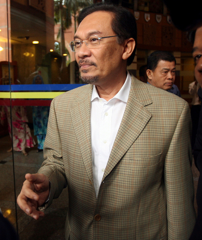 マレーシア、野党指導者のアンワル元副首相逮捕される