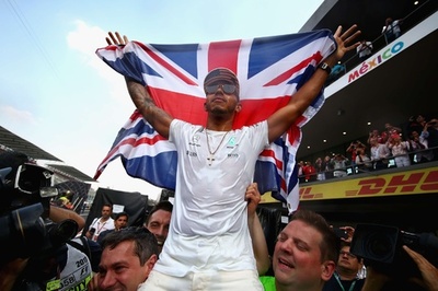 F1王者ハミルトンがプライベート機購入で脱税か、英報道