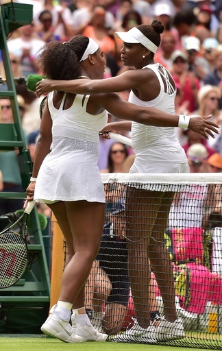 セレーナ、ヴィーナスとの姉妹対決制し8強 ウィンブルドン選手権