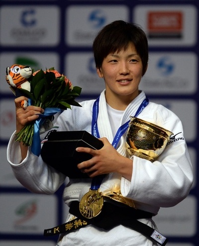 宇高が女子57キロ級で初優勝、松本は2回戦敗退 世界柔道