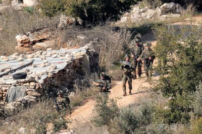 イスラエル軍、期限寸前にレバノン撤退開始 