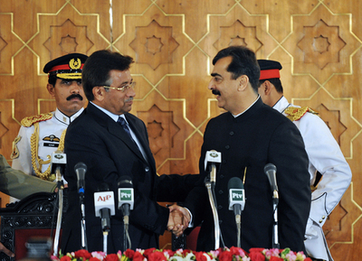 パキスタン連立2党、弾劾決議目指すことで合意 大統領は五輪出席取りやめ