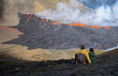 アイスランド首都近郊で火山噴火 昨年に続き
