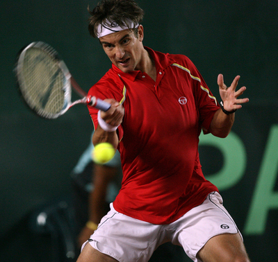 スペイン ロブレドが第2試合制し連勝