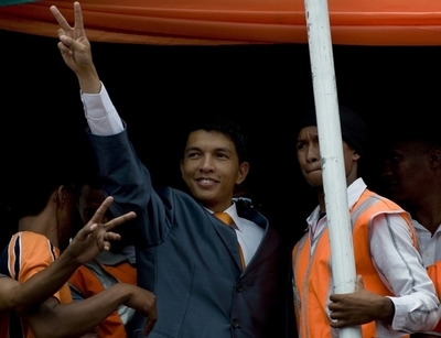 エープリルフール、世界中のマスコミが偽情報を発信