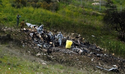 イスラエル軍戦闘機、シリアへの空爆で攻撃受け墜落