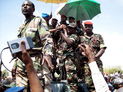 軍政当局が新憲法の制定を明言、ニジェール