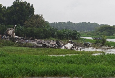 南スーダン、航空機が墜落 少なくとも27人死亡