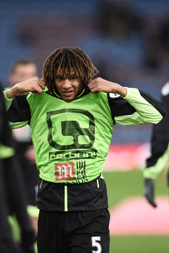 チェルシー、ボーンマスからDFアケの復帰を発表 