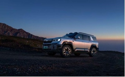 BYDとファーウェイ共同開発のSUVが販売開始へ 定価815万円から