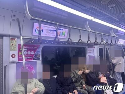 「ほとんどが頭下げて携帯見ている」…ソウル地下鉄の「妊婦配慮席」に座る“配慮しない”市民たち