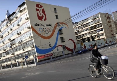 五輪芸術顧問辞退のスピルバーグ監督に、中国で非難の声高まる