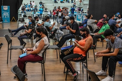 ワクチン未接種者に自宅待機令、違反者には罰金・禁錮 コロンビア