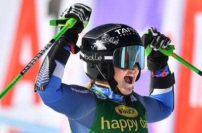 17歳新鋭が女王シフリン退け初優勝、アルペンW杯開幕戦