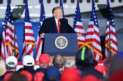 トランプ氏に新たな強制わいせつ疑惑、元モデルが告発