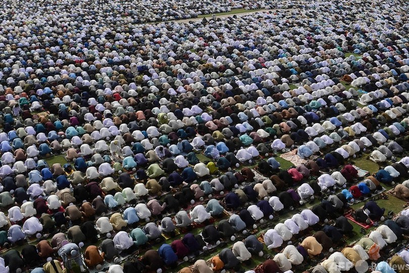 パキスタン、厳格なコロナ対策実施 市場など閉鎖もモスクは例外