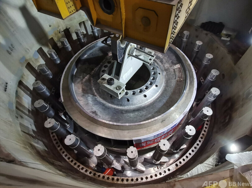 中国の白鶴灘水力発電所、最後の100万キロワット発電機の回転子のつり込み完了