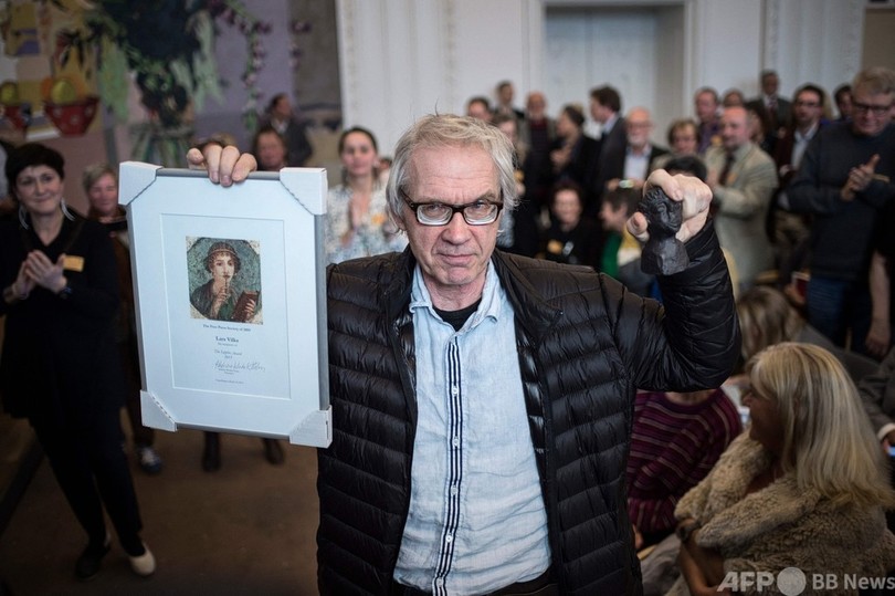 預言者ムハンマド風刺の漫画家、スウェーデンで自動車事故死