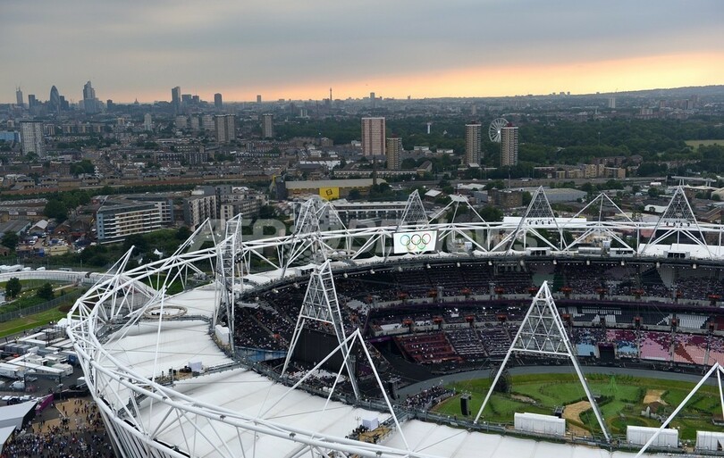 大きな鐘の音で幕開け、ボンドやMr.ビーンも登場 ロンドン五輪が開幕