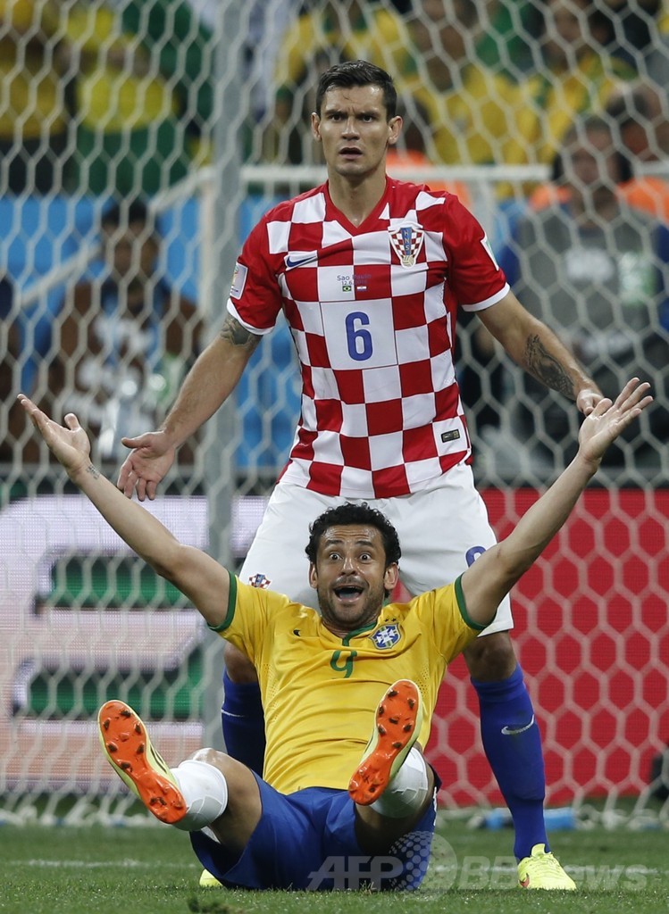 ブラジルが開幕戦でクロアチア下す、ネイマールが2得点