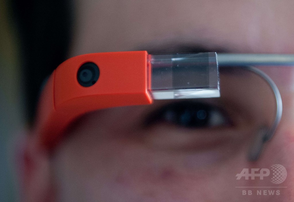 グーグル・グラスの販売を中断、米グーグル グーグル・グラスの販売を中断、米グーグル