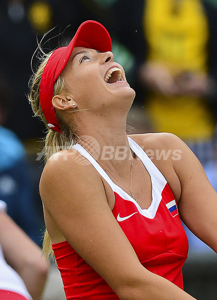 シャラポワがクライシュテルスを退け準決勝進出 写真10枚 国際