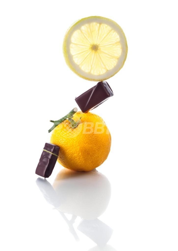 2つの柑橘類の違いを楽しむ、「ラ・メゾン・デュ・ショコラ」の限定ボックス