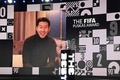 FIFAの年間表彰式。年間最優秀ゴールに贈られるFIFAプスカシュ賞を受賞したトッテナム・ホットスパーの孫興民（2020年12月17日撮影）。(c)VALERIANO DI DOMENICO / POOL / AFP