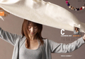 ユニクロック（UNIQLOCK）カシミア編、スタイリングページ画面のイメージ。(c)UNIQLO