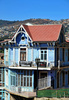 南米チリ中部にある世界遺産の港湾都市バルパライソ（Valparaiso）の街並み（2008年2月23日撮影）。(c)AFP/MARTIN BERNETTI