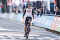 自転車ロードレース、アムステルゴールドレース。優勝を喜ぶUTEのタデイ・ポガチャル（2023年4月16日撮影）。(c)Vincent JANNINK / ANP / AFP