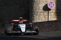 23F1第4戦、アゼルバイジャンGPスプリント。レースに臨むアルファタウリの角田裕毅（2023年4月29日撮影）。(c)NATALIA KOLESNIKOVA/ AFP