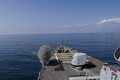 イエメン武装組織、紅海で石油タンカー2隻攻撃 サウジが輸送停止措置