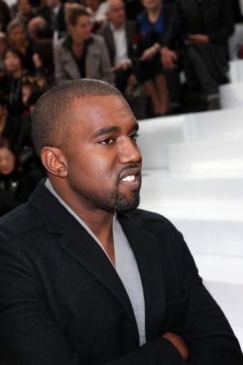 キム・カーダシアンを「ヴォーグ」に、カニエがアナ・ウィンターに依頼