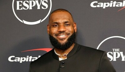 レブロン、現役引退を否定「きょうはまだその日じゃない」