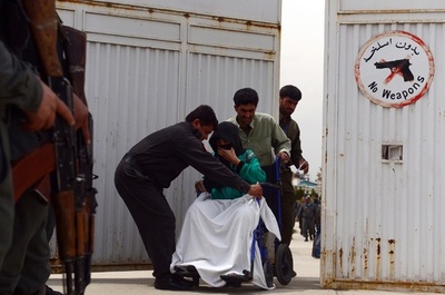 アフガニスタン首都の病院で銃撃、外国人3人死亡