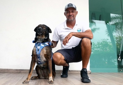 豪男性と太平洋漂流の犬、新しい飼い主の元へ メキシコ