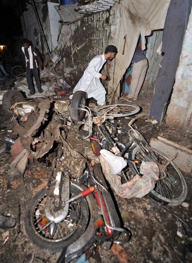 パキスタン・カラチで連続爆弾事件、1人死亡