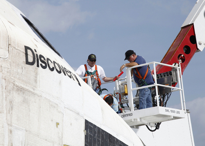 スペースシャトル「ディスカバリー」、無事帰還