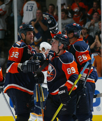 アイランダーズ セイバーズ降し開幕2連勝