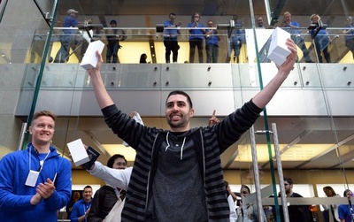 新型iPhone販売台数、発売後3日で1000万台 過去最多